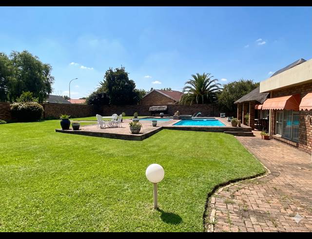 4 BEDROOM HOUSE FOR SALE IN BEDWORTH PARK